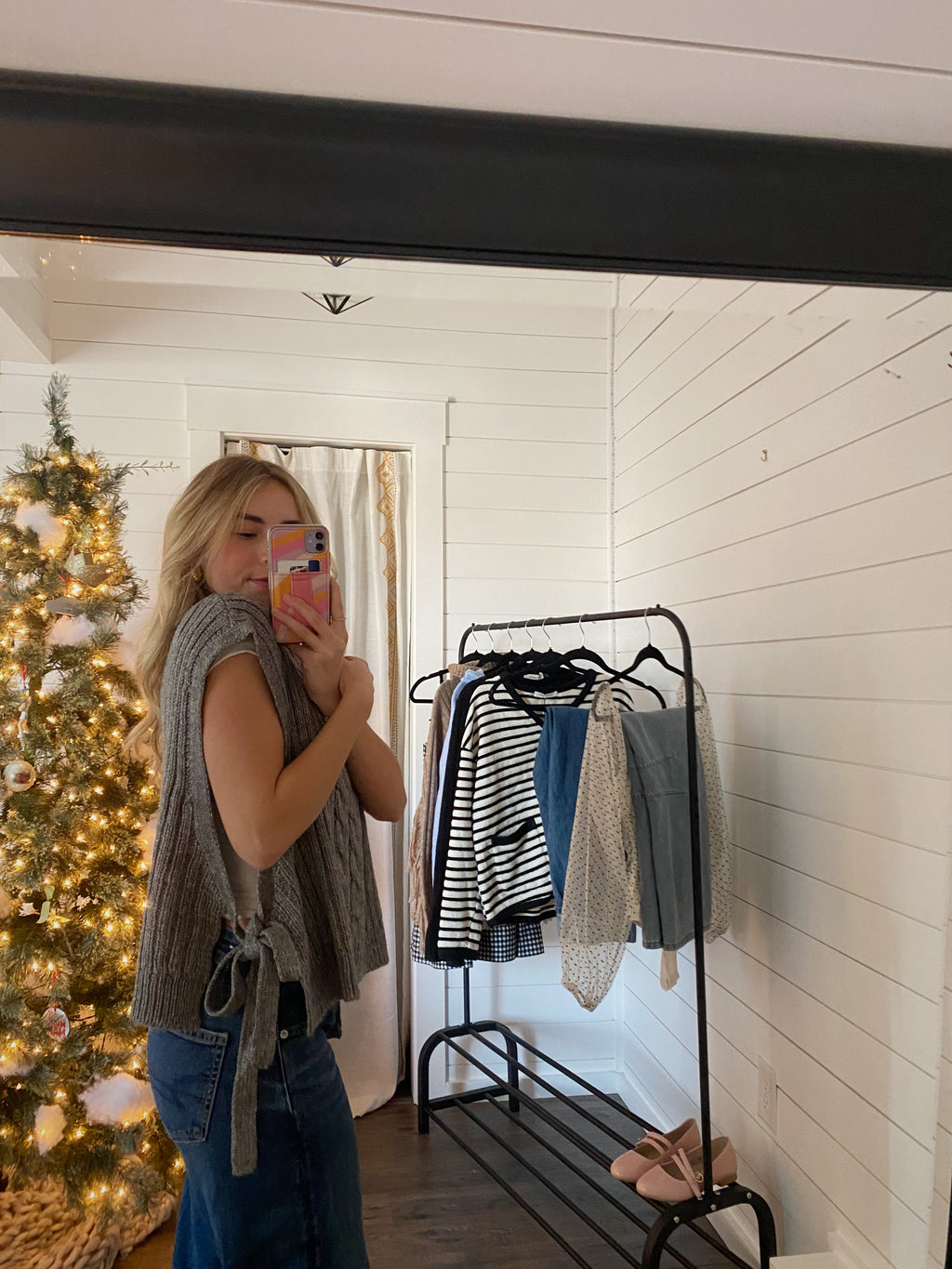 Side Tie Sweater Vest