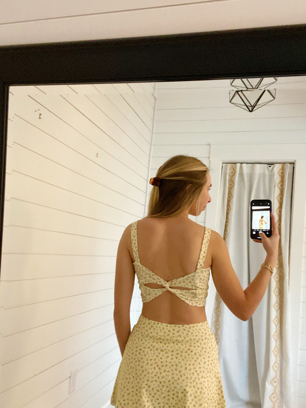 Yellow Daises Active Top